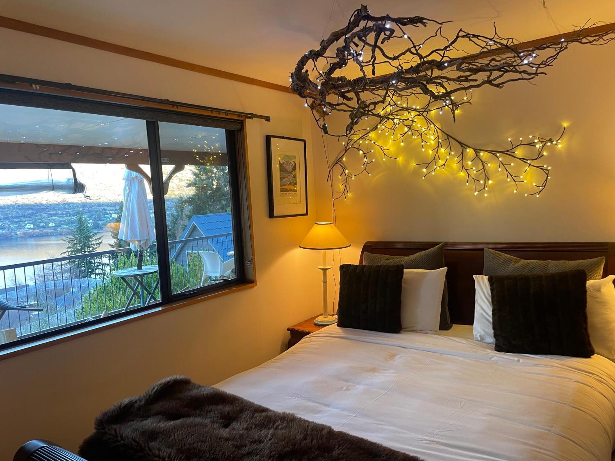 The Embassy B&B Queenstown Exterior foto