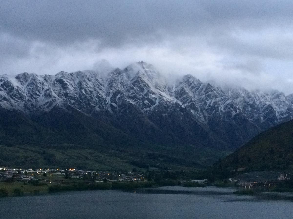 The Embassy B&B Queenstown Exterior foto